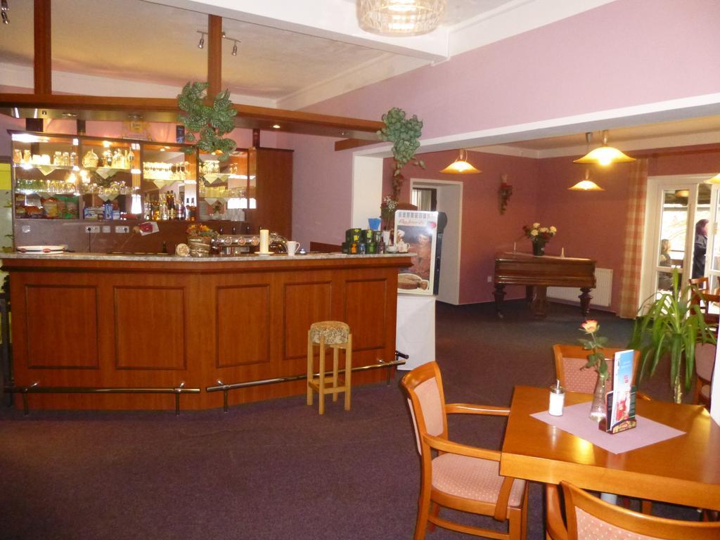 Hotel Zatisi Františkovy Lázně Extérieur photo