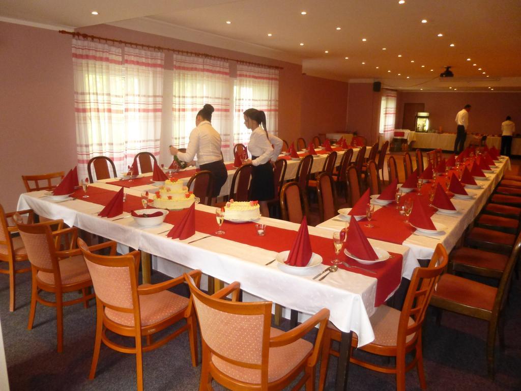 Hotel Zatisi Františkovy Lázně Extérieur photo